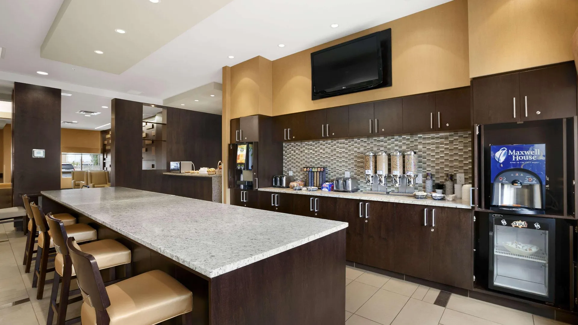Hotel Days Inn & Suites By Wyndham Winnipeg Airport Manitoba