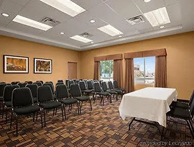 Days Inn & Suites By Wyndham Winnipeg Airport Manitoba Hotel